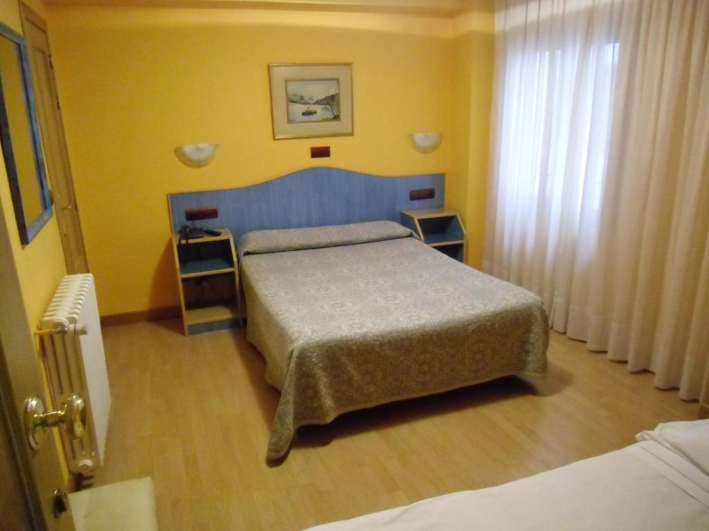 Hostal Don Suero León Εξωτερικό φωτογραφία