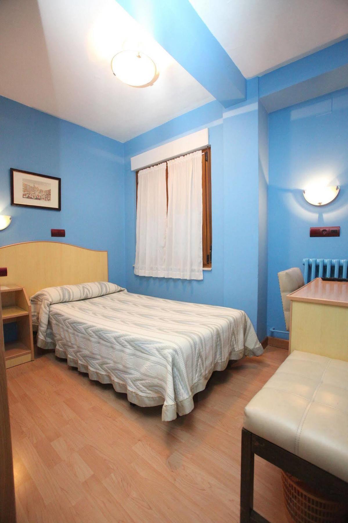 Hostal Don Suero León Εξωτερικό φωτογραφία